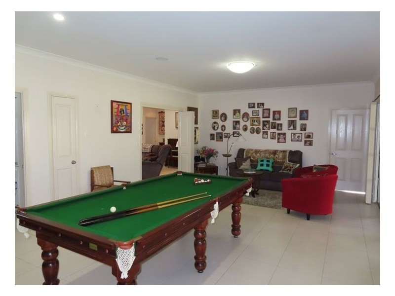 27 Leslie Parade, Stanthorpe QLD 4380