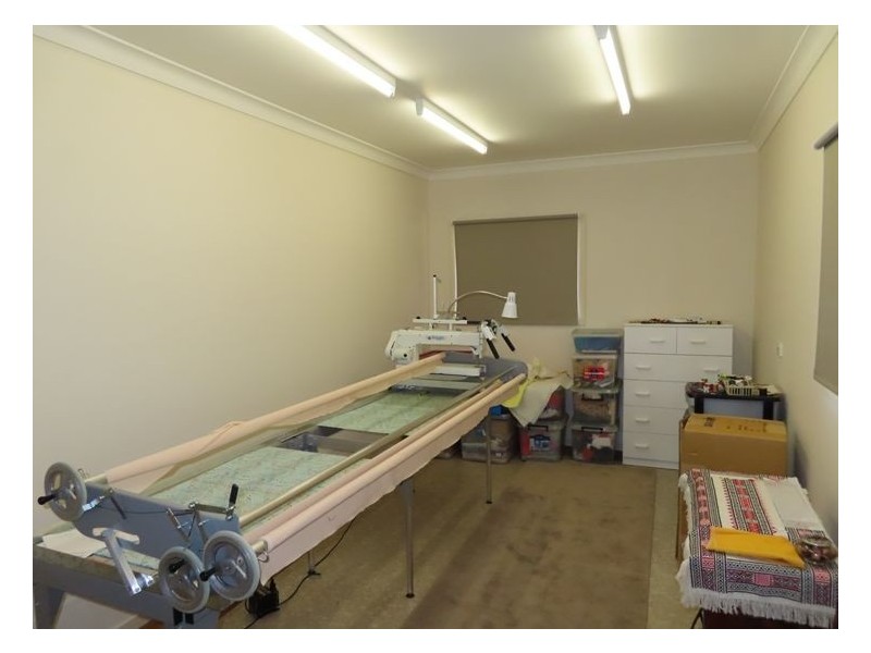 27 Leslie Parade, Stanthorpe QLD 4380