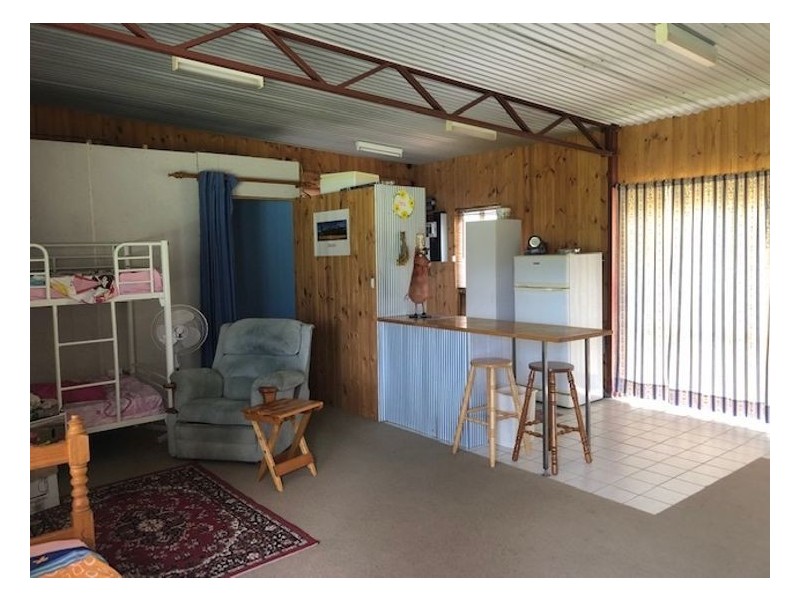 379 Watters Road, Ballandean QLD 4382