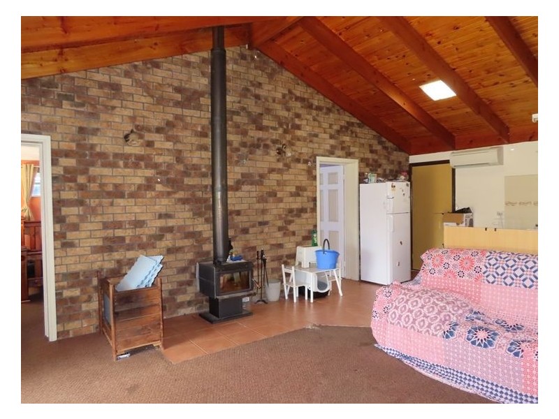 19 Memorial Lane, Amiens QLD 4380