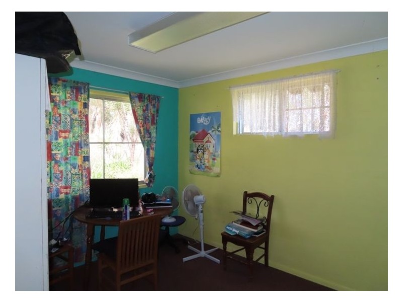 19 Memorial Lane, Amiens QLD 4380