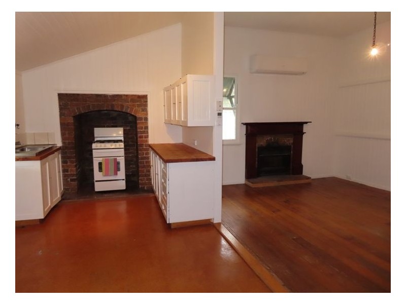 1 Lane Street, Stanthorpe QLD 4380