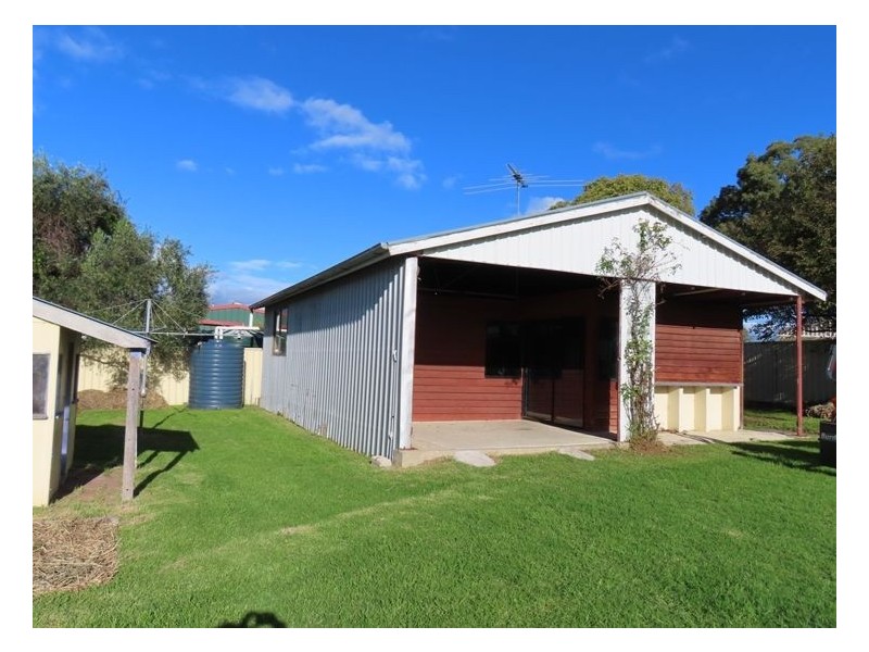 1 Lane Street, Stanthorpe QLD 4380