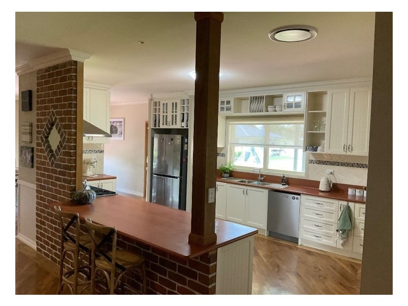 27 McKillop Lane, Stanthorpe QLD 4380