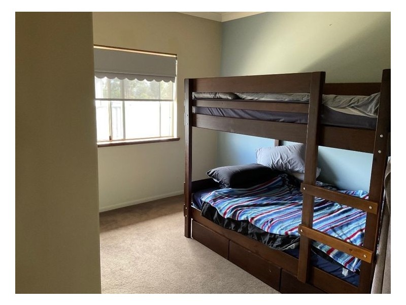 27 McKillop Lane, Stanthorpe QLD 4380