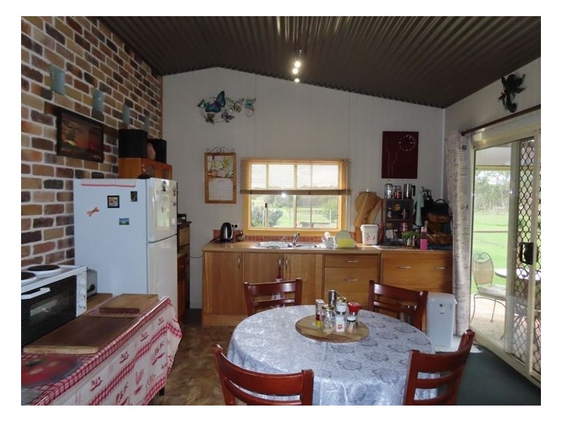 75 Cavallaro Lane, Glen Aplin QLD 4381