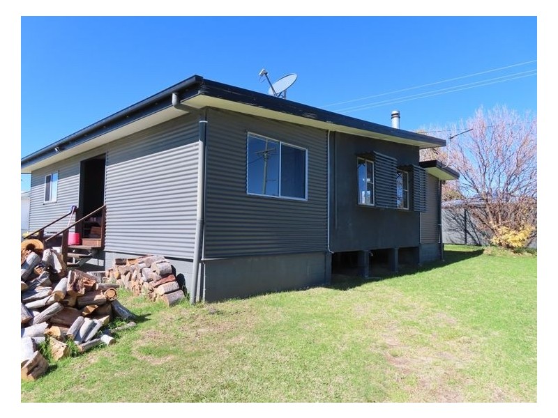 68 Railway Street, Stanthorpe QLD 4380