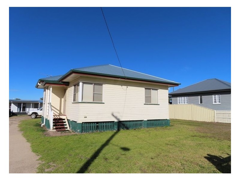 11 Stanton Street, Stanthorpe QLD 4380