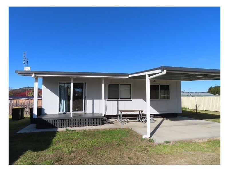 11 Stanton Street, Stanthorpe QLD 4380