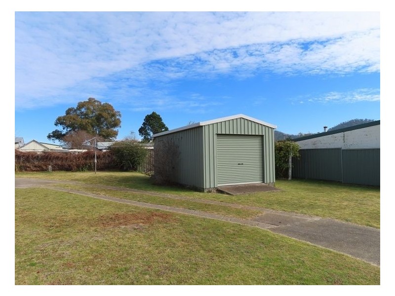 10 Archibald Street, Stanthorpe QLD 4380