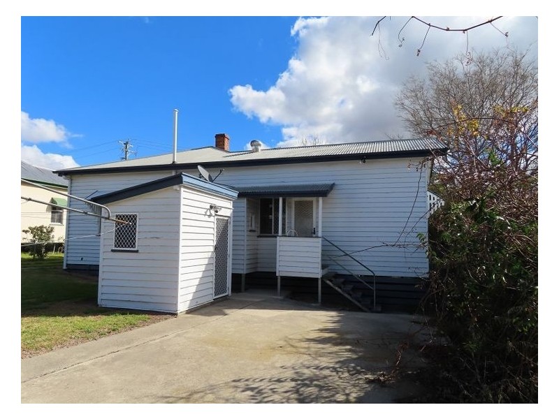 5 Creek Street, Stanthorpe QLD 4380