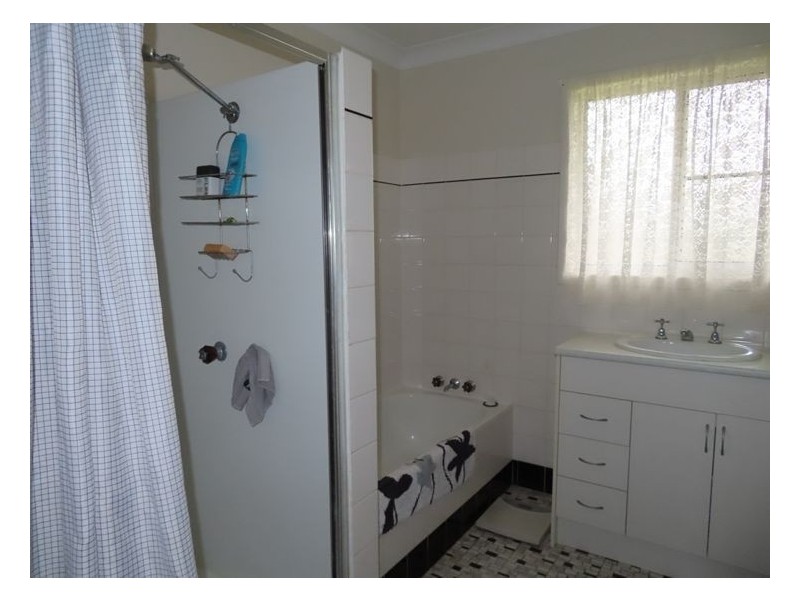 3 Mackenzie Street, Stanthorpe QLD 4380