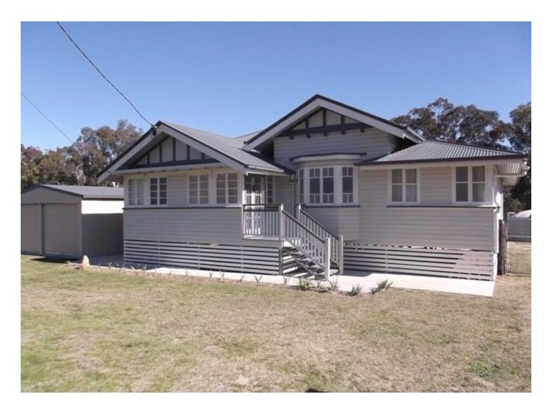 12 Glover Street, Glen Aplin QLD 4381
