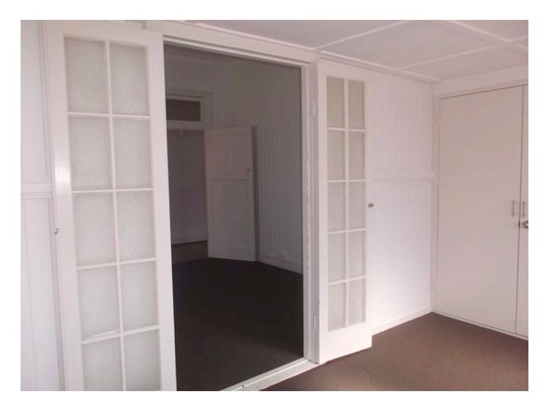 12 Glover Street, Glen Aplin QLD 4381
