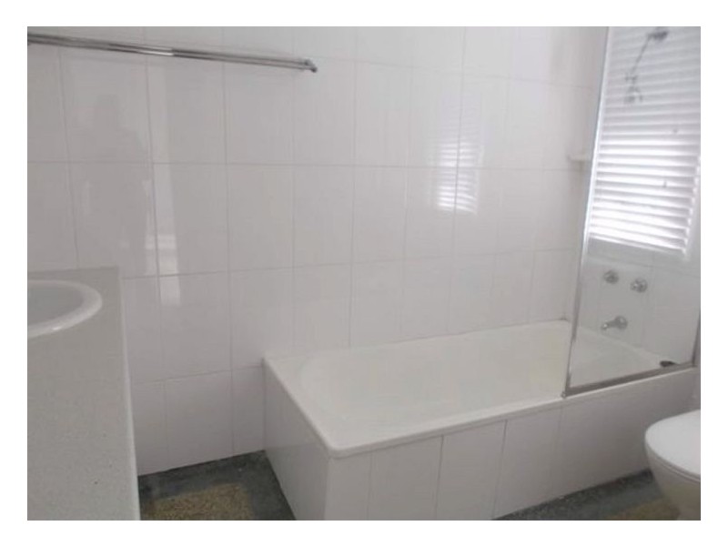 12 Glover Street, Glen Aplin QLD 4381