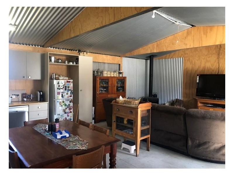 15 Glenlyon Street, Wallangarra QLD 4383