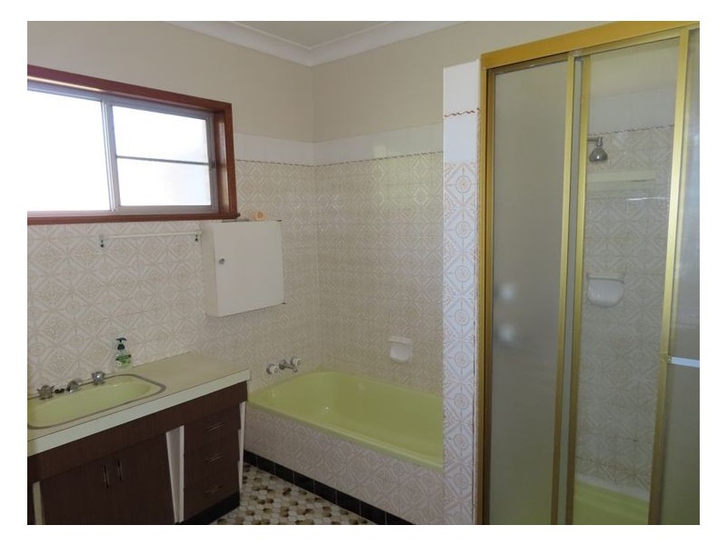 57 High Street, Stanthorpe QLD 4380