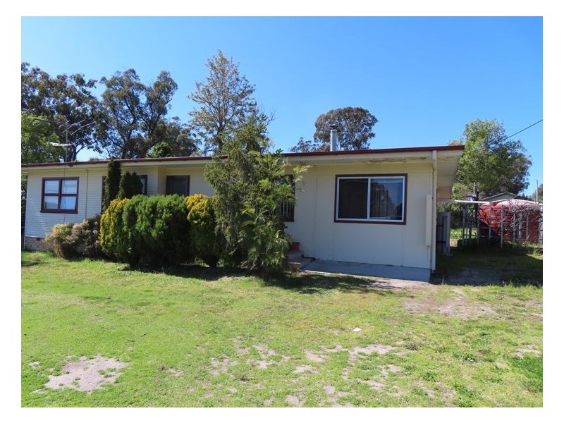 37 Wallangarra Road, Stanthorpe QLD 4380