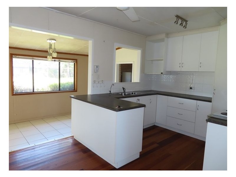 37 Wallangarra Road, Stanthorpe QLD 4380