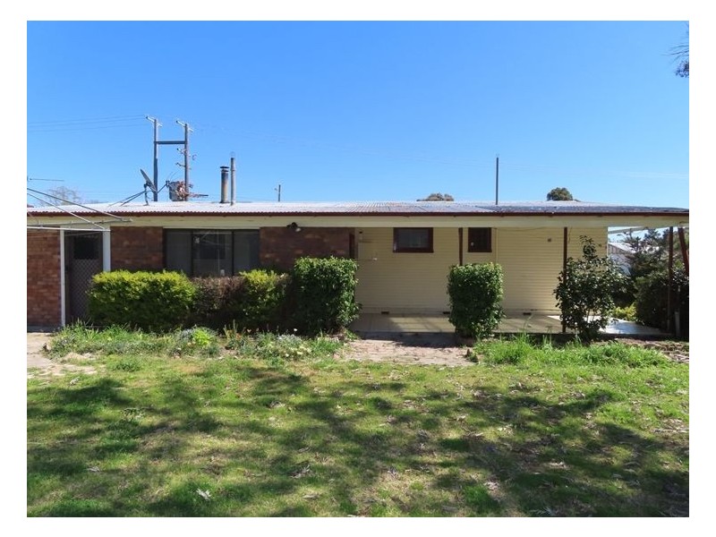 37 Wallangarra Road, Stanthorpe QLD 4380