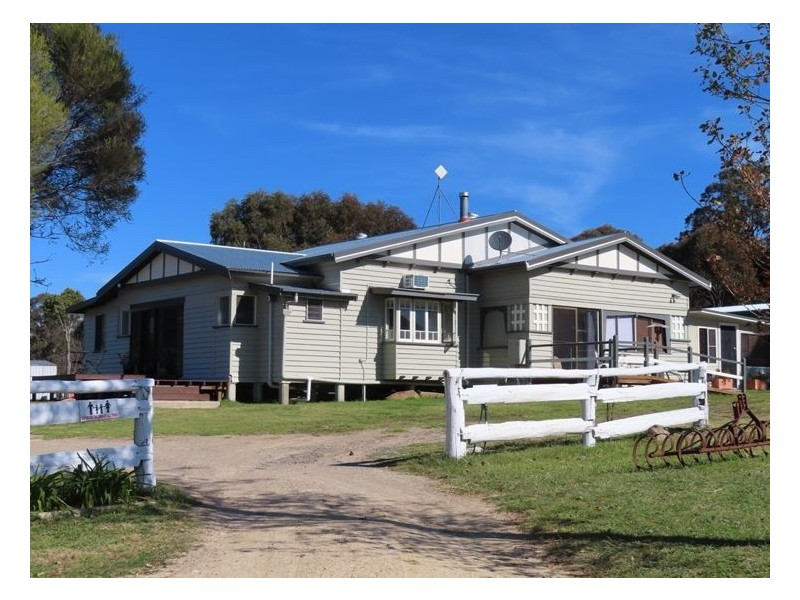 32 Cameron Road, Stanthorpe QLD 4380