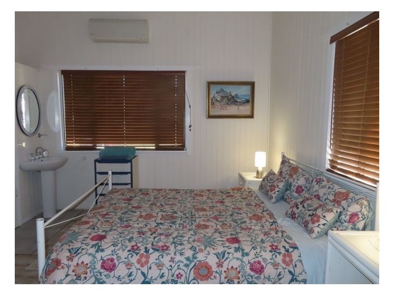 32 Cameron Road, Stanthorpe QLD 4380