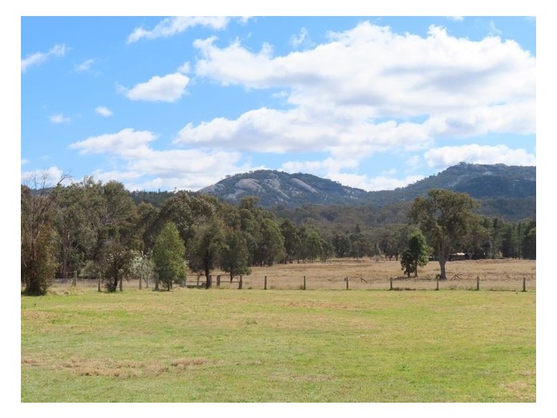 88 Paling Yard Road, Wallangarra QLD 4383