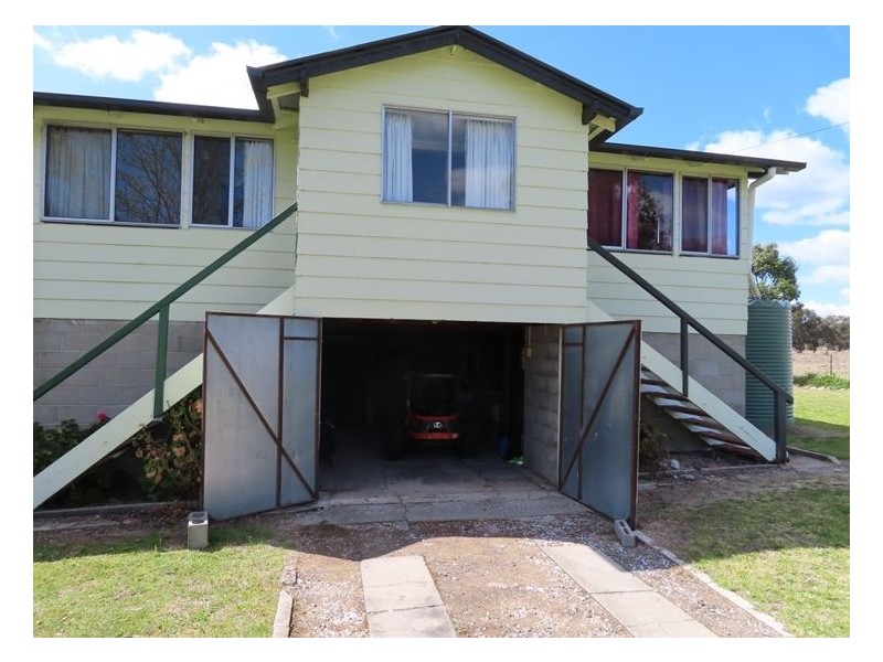 88 Paling Yard Road, Wallangarra QLD 4383