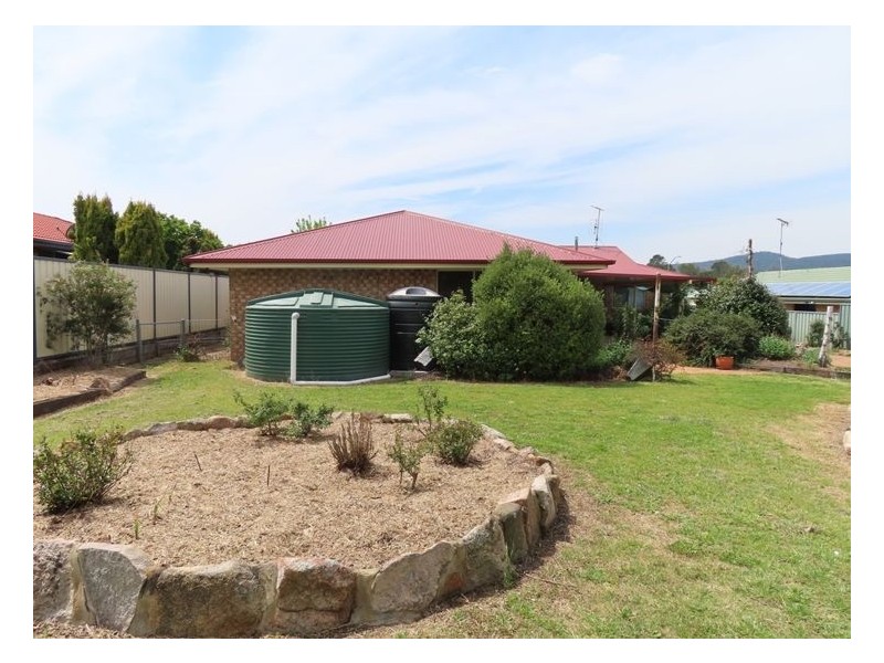 14 Fairway Crescent, Stanthorpe QLD 4380