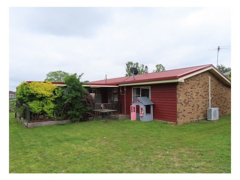 87 College Road, Stanthorpe QLD 4380