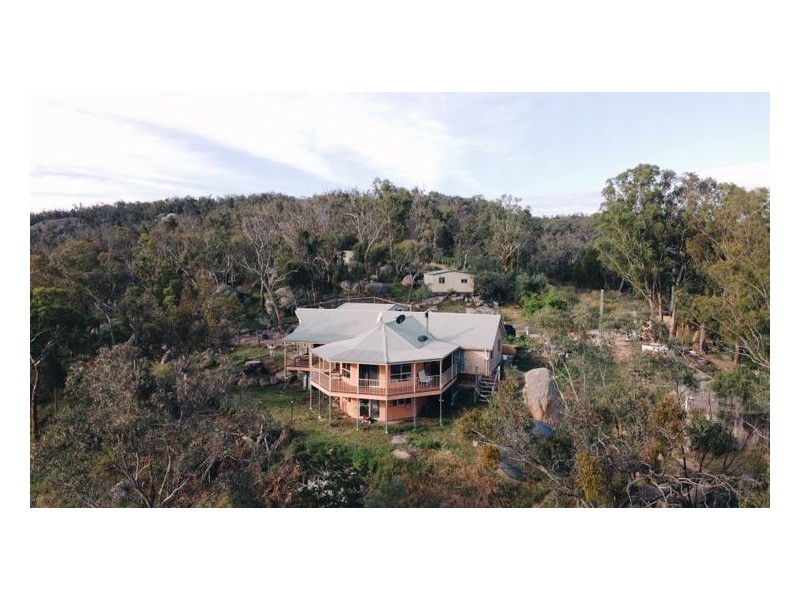 37 Watters Road, Ballandean QLD 4382