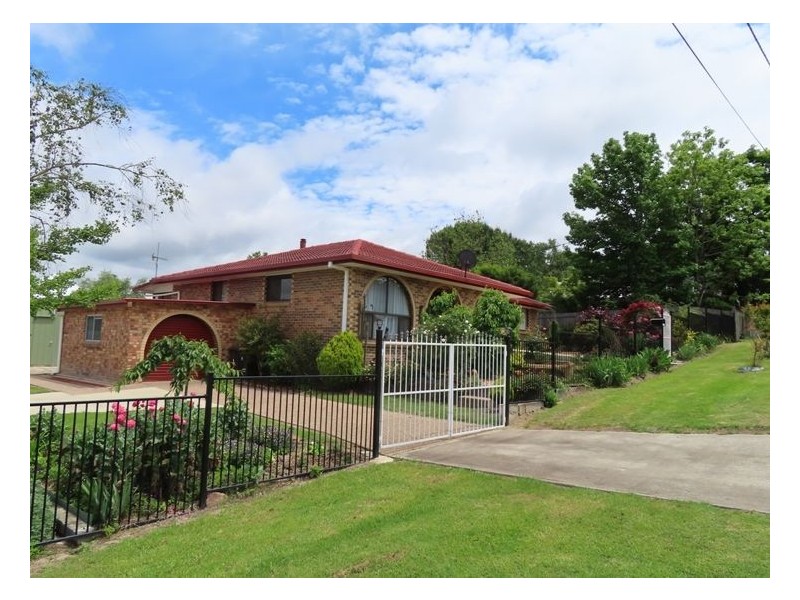 16 Anzac Street, Stanthorpe QLD 4380