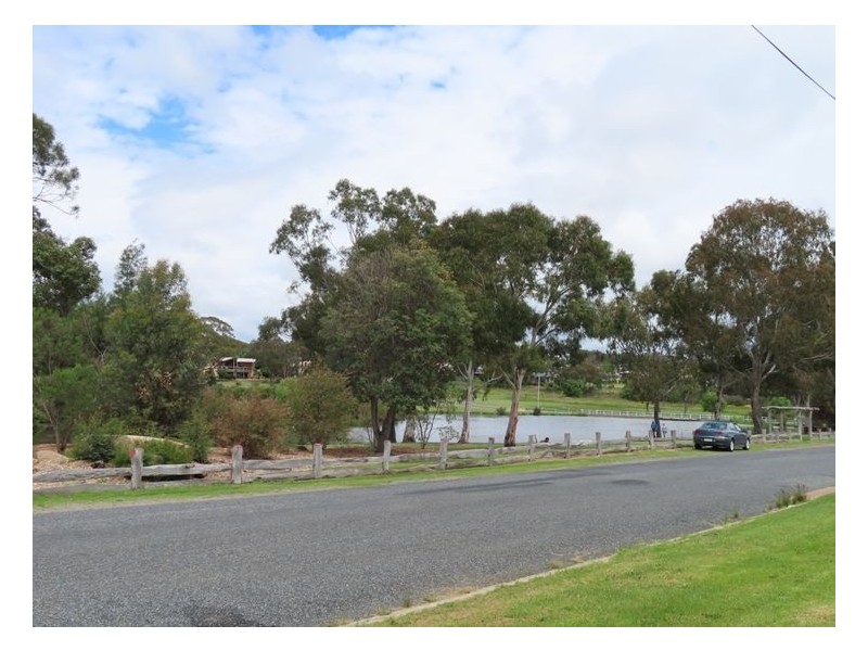 16 Anzac Street, Stanthorpe QLD 4380