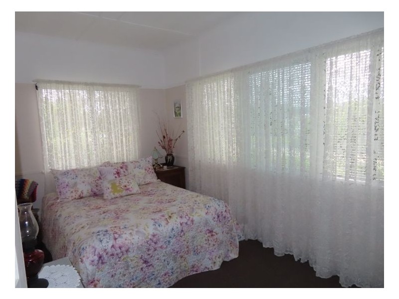 34 Glenlyon Street, Wallangarra QLD 4383