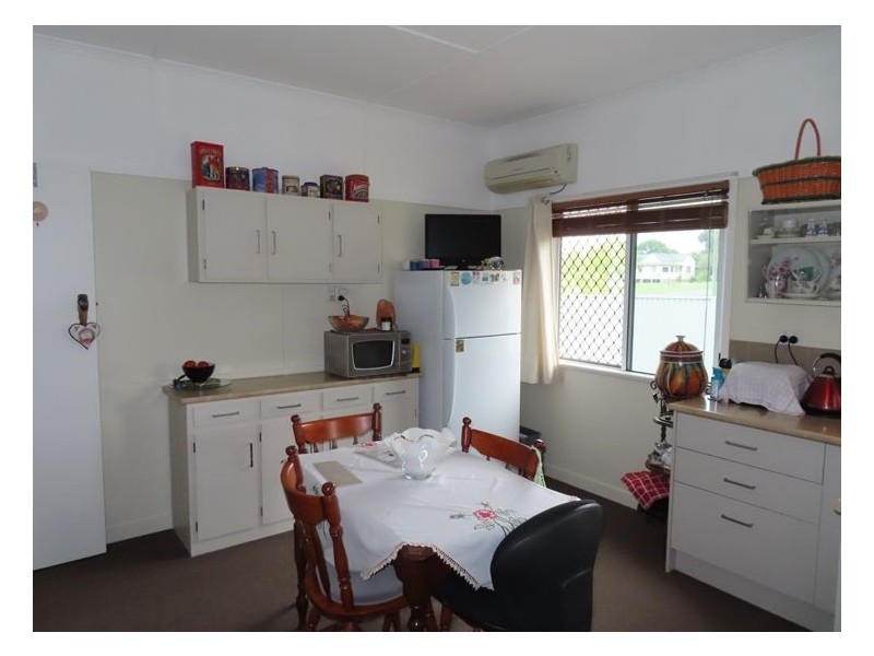 34 Glenlyon Street, Wallangarra QLD 4383