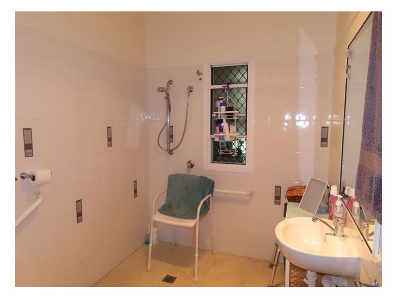 34 Glenlyon Street, Wallangarra QLD 4383