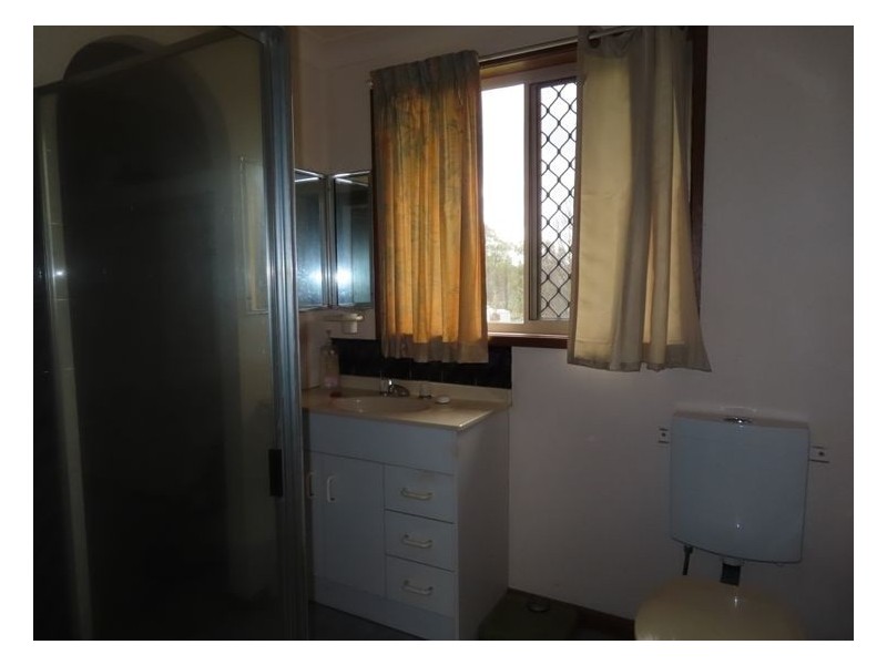 8 Pioneers Parade, Stanthorpe QLD 4380