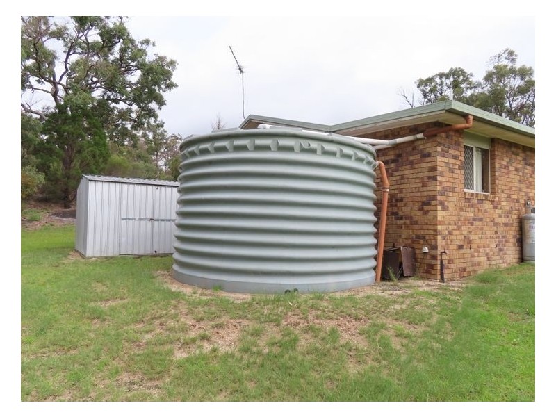 8 Pioneers Parade, Stanthorpe QLD 4380