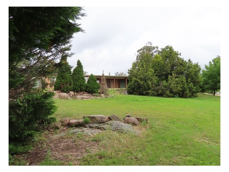 8 Pioneers Parade, Stanthorpe QLD 4380