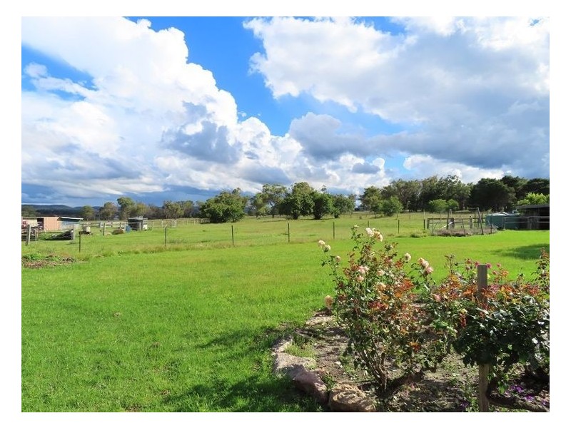 43 Bassel Road, Stanthorpe QLD 4380