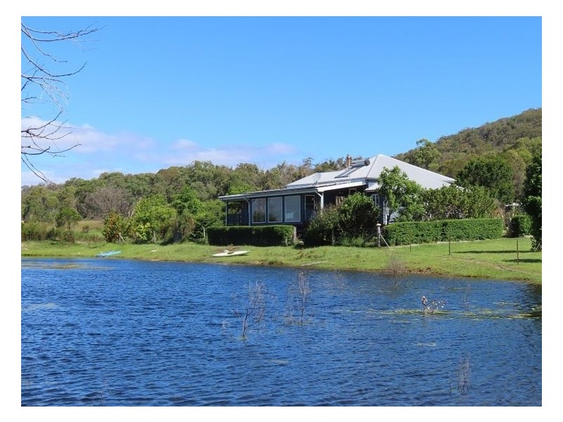 1383 Eukey Road, Ballandean QLD 4382