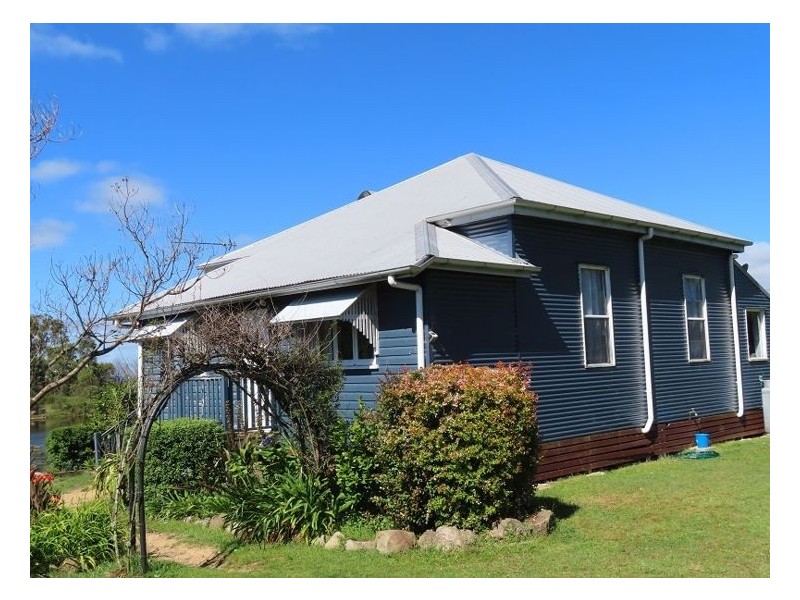 1383 Eukey Road, Ballandean QLD 4382