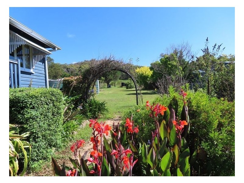 1383 Eukey Road, Ballandean QLD 4382