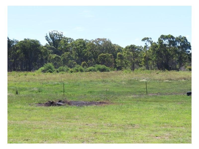 1383 Eukey Road, Ballandean QLD 4382