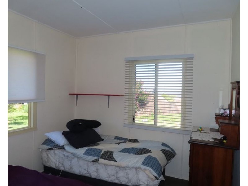 61 College Road, Stanthorpe QLD 4380