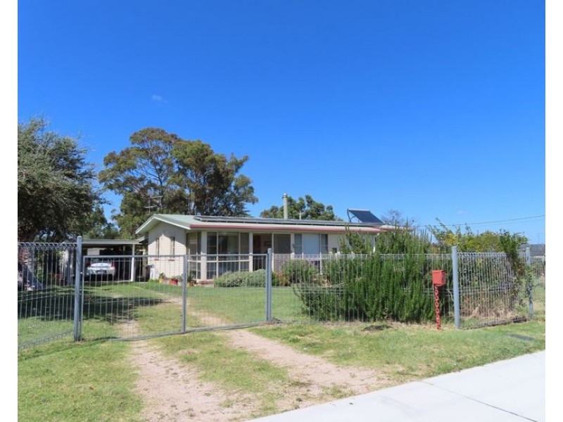61 College Road, Stanthorpe QLD 4380