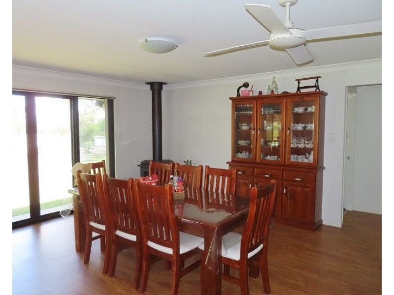 25481 New England Highway, Stanthorpe QLD 4380