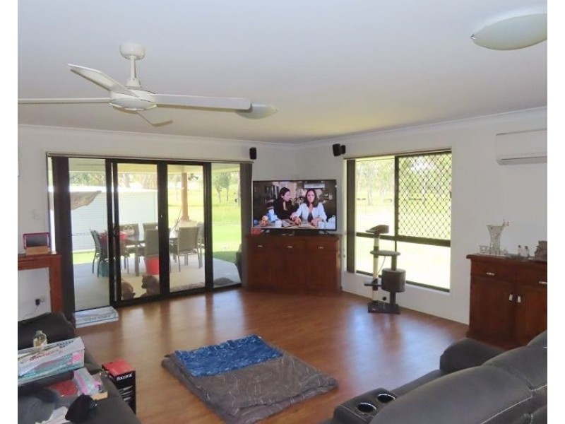 25481 New England Highway, Stanthorpe QLD 4380