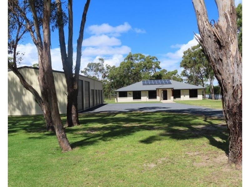 25481 New England Highway, Stanthorpe QLD 4380