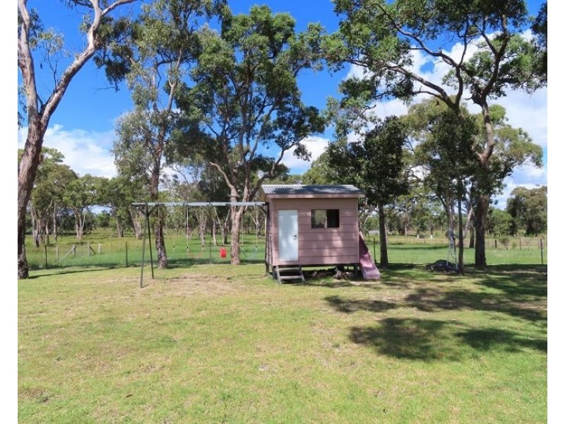 25481 New England Highway, Stanthorpe QLD 4380